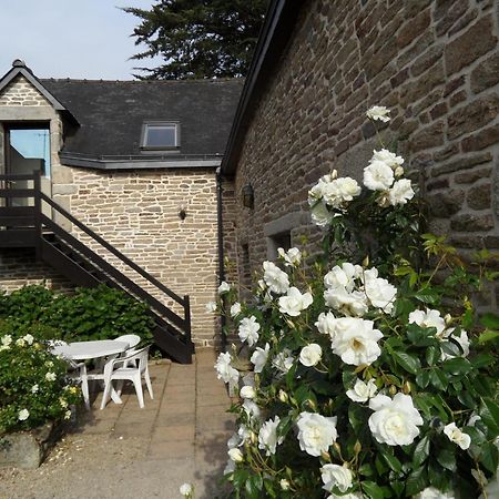 Les Pieds Dans L'Herbe Bed & Breakfast Rosporden Exterior foto