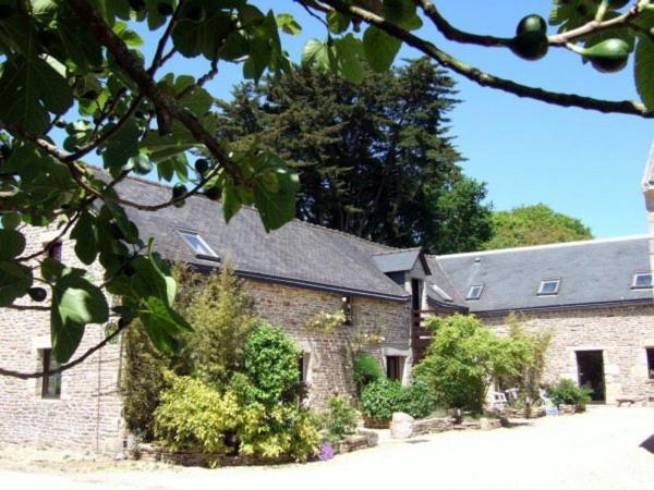 Les Pieds Dans L'Herbe Bed & Breakfast Rosporden Exterior foto